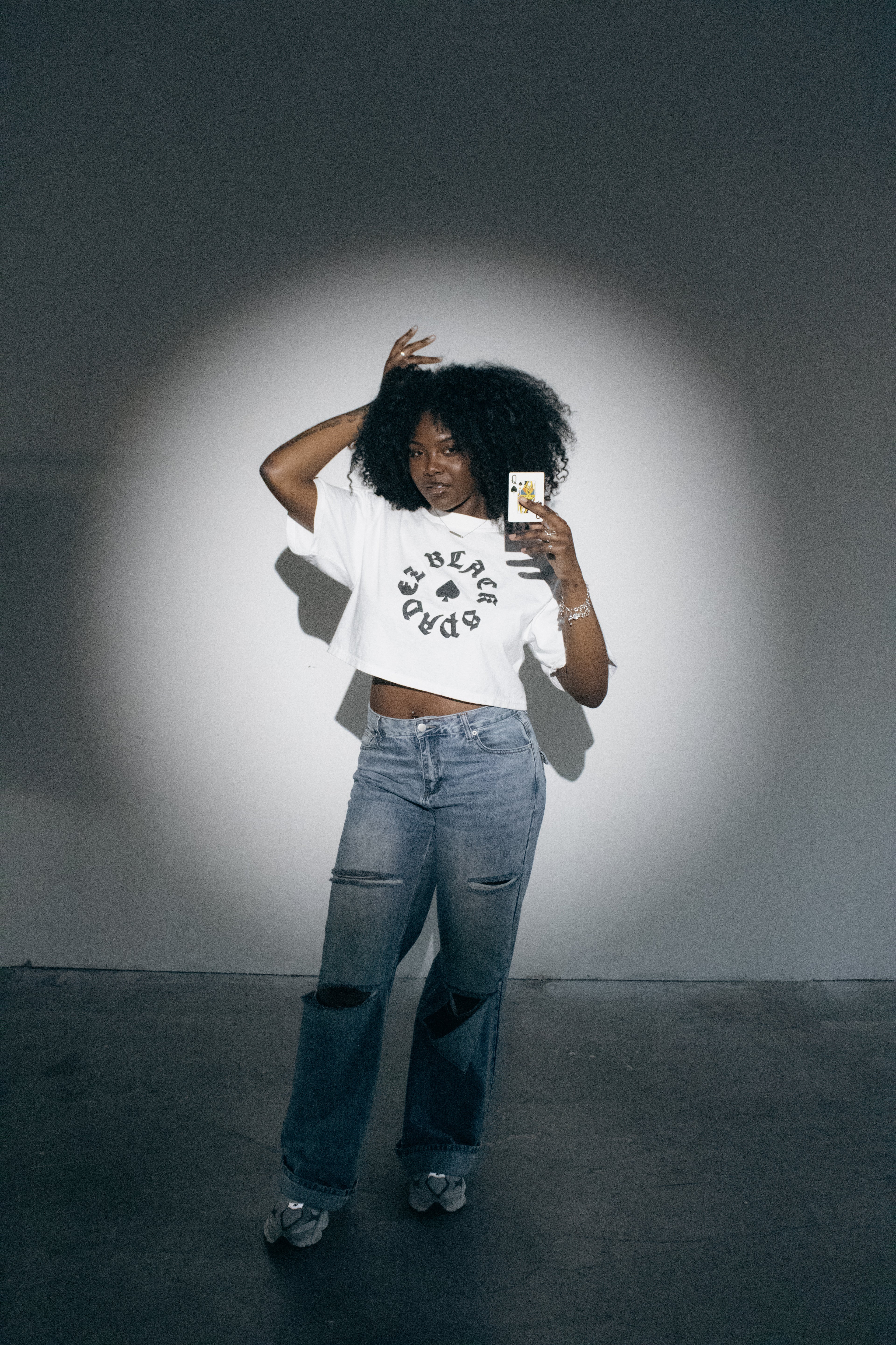 BASICS BIG LOGO CROP