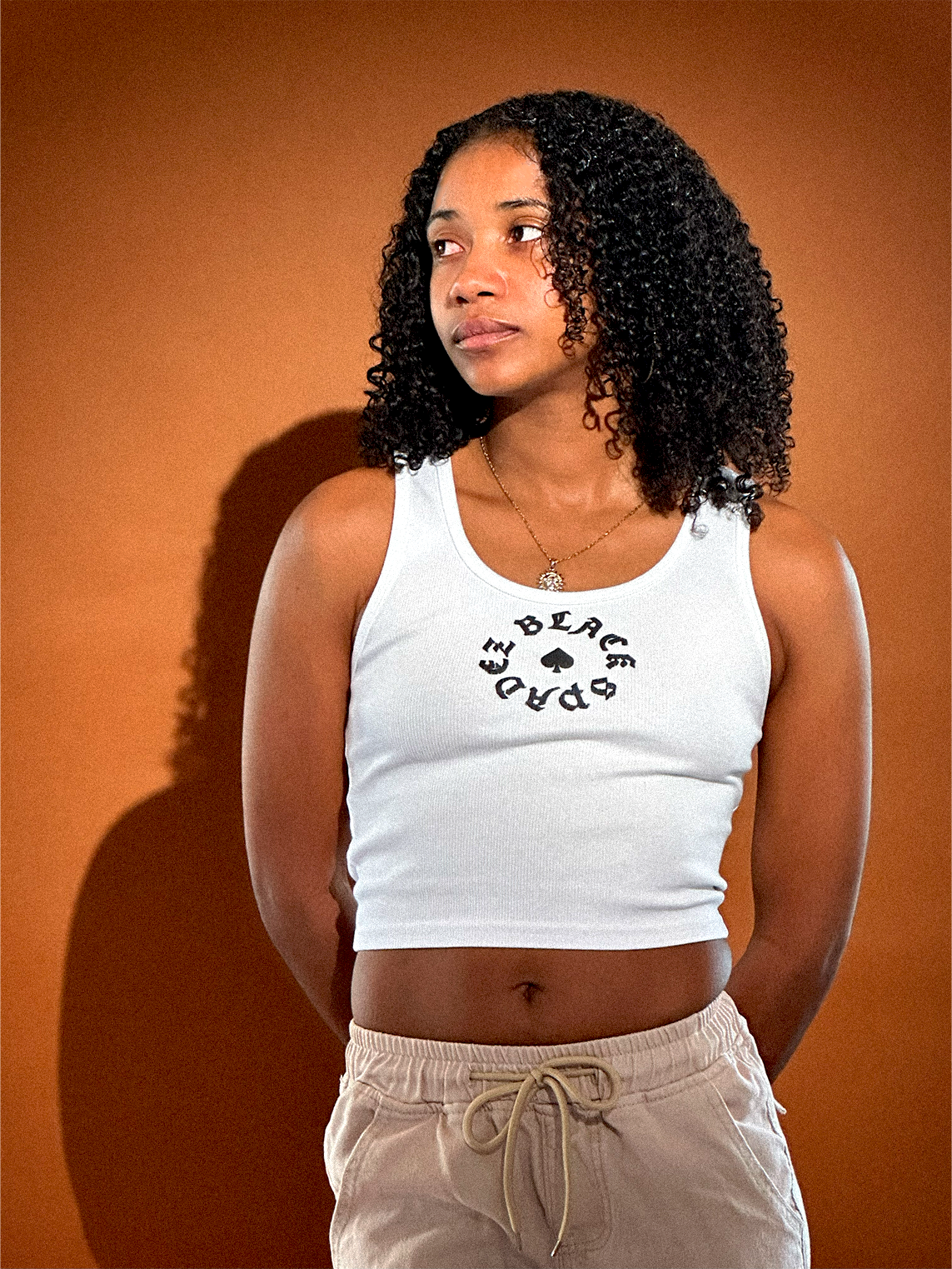 BASICS CROP TANK TOP